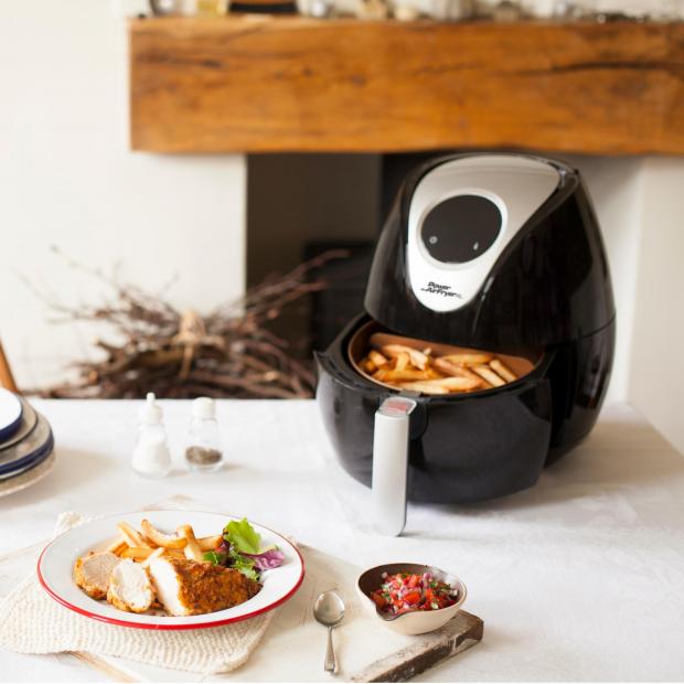 Ardrossan and Saltcoats Herald: Currys POWER AIRFRYER XL Health Fryer - 3.2 Litres, Black. Credit: Currys