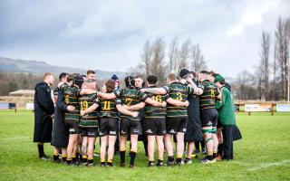 Garnock RFC will need to wait for their shot at securing the league title after losing 26-25 to Strathmore.